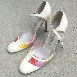Very used vintage Chanel heels